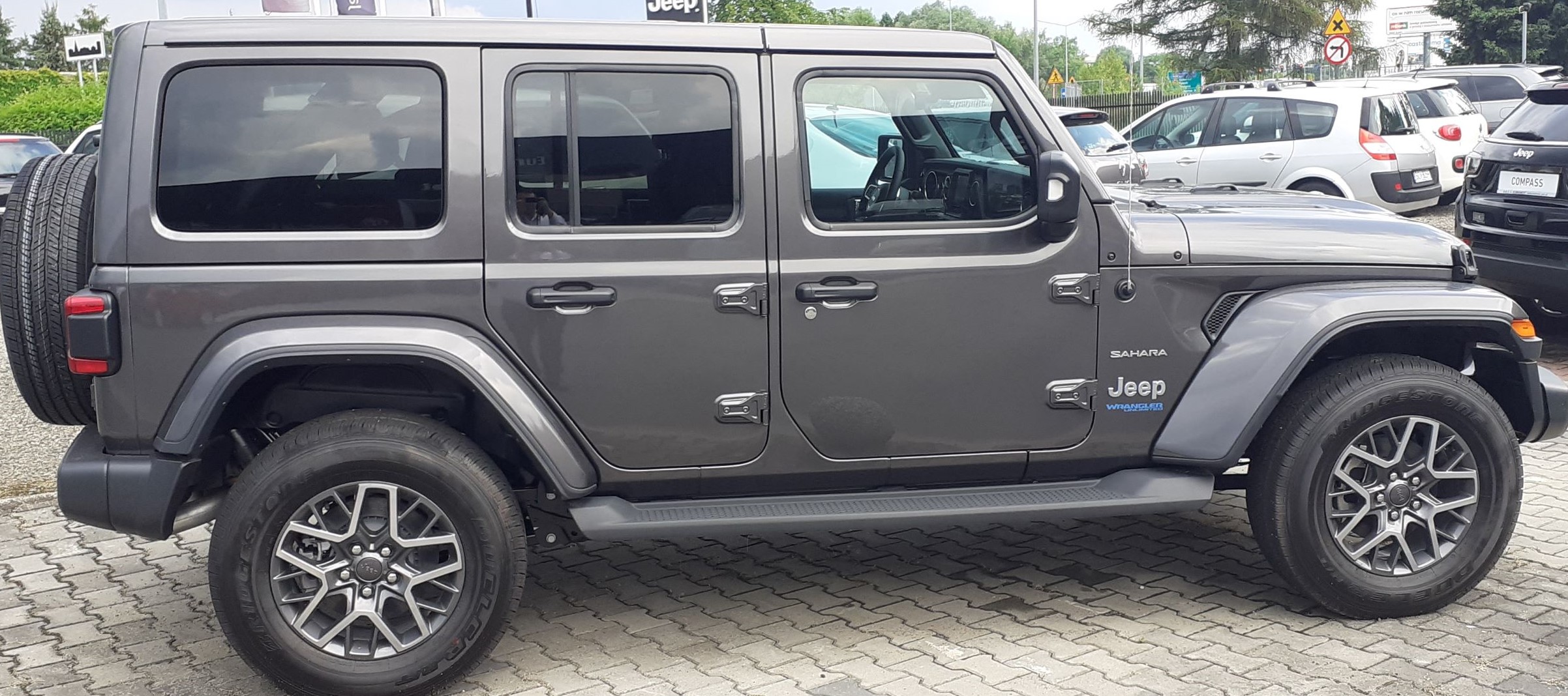 JEEP WRANGLER SAHARA HYBRID 380KM 4×4 EUROMOT